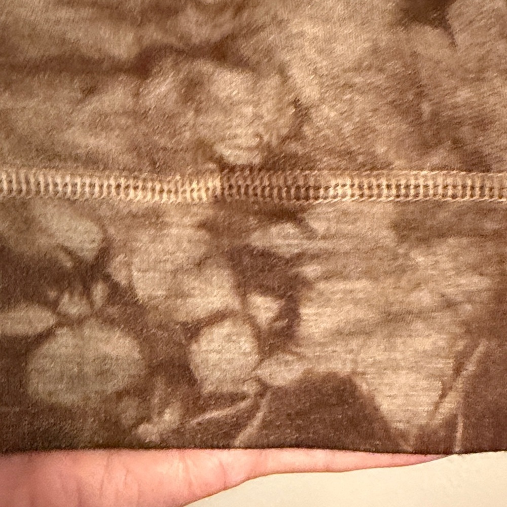 🐻🐻🐻3 for 12$🐻🐻🐻Brown Tie-Dye Cold Shoulder Women's Top-medium - Picture 7 of 10